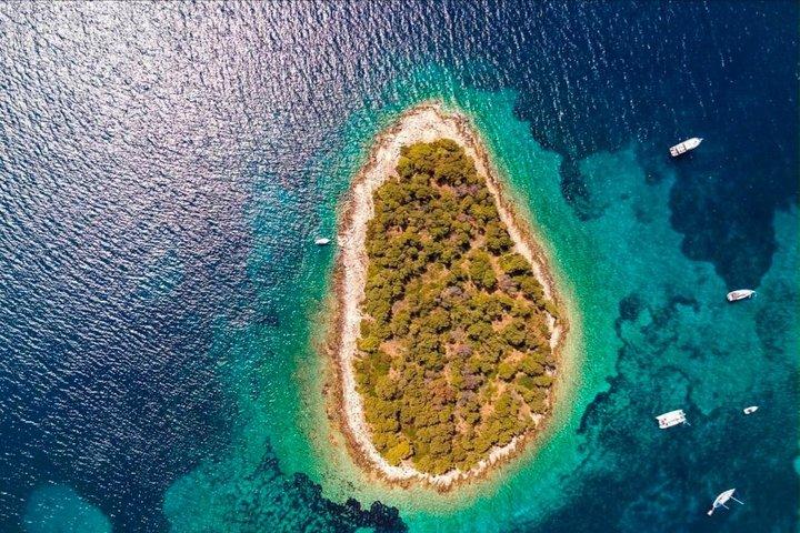 Split/Trogir : Blue Lagoon en 3 eilanden Speedboot Tour met kleine groep