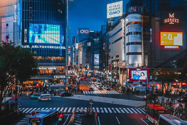 東京渋谷タイムトラベルレトロフード＆バーホッピングツアー