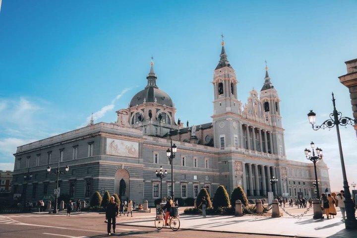 Privétour door Madrid met een lokale gids en vertrek vanaf uw hotel.