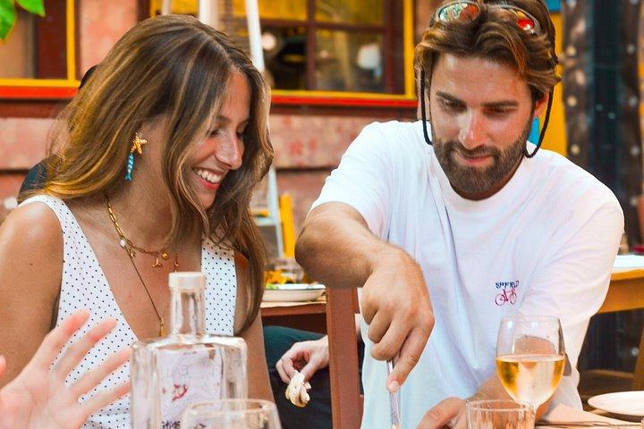 Jantar de Lisboa Graca e Tour de Vinho Português em Tascas Escondidas