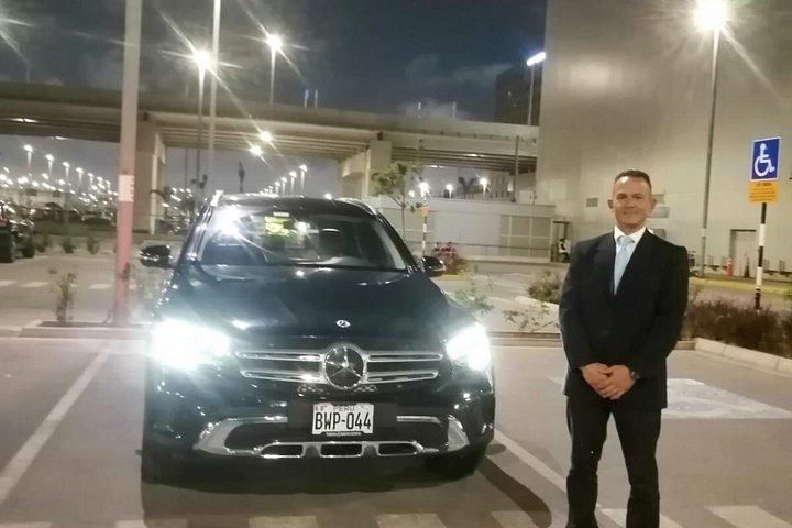 Lima Airport Transfer to Hotel Deluxe Car English Driver