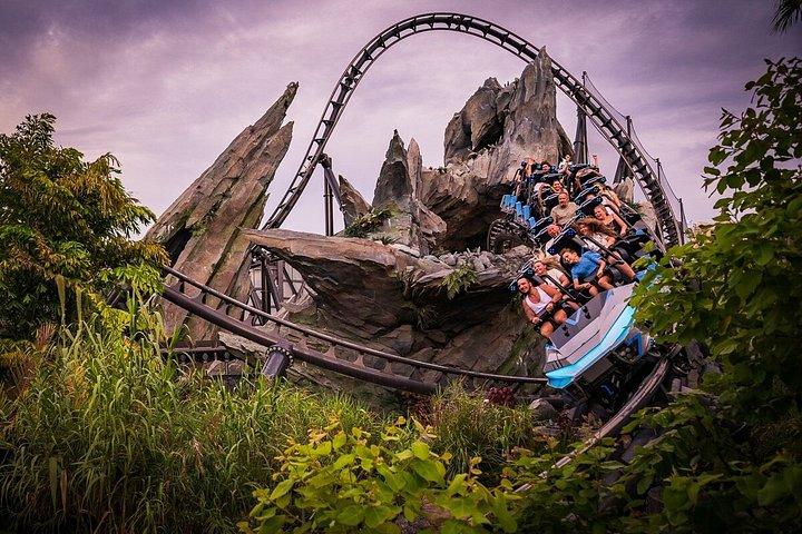 Universal Resort Roundtrip Transportation from Orlando Hotels