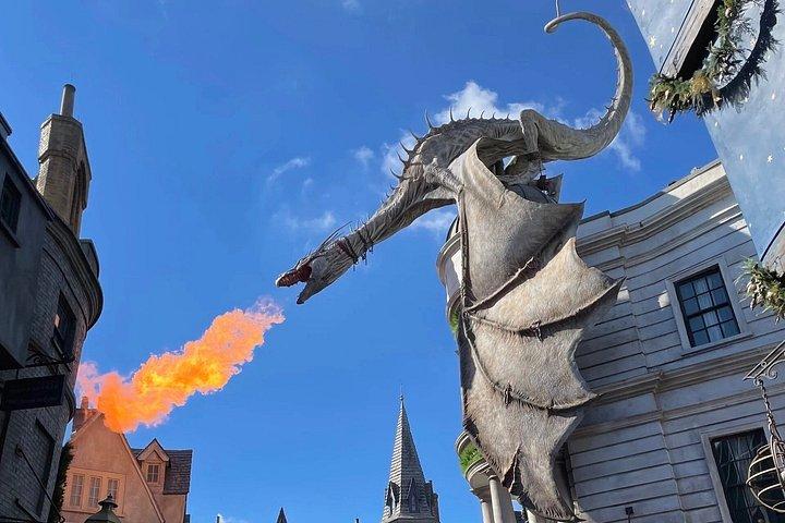 Universal Resort Roundtrip Transportation from Orlando Hotels