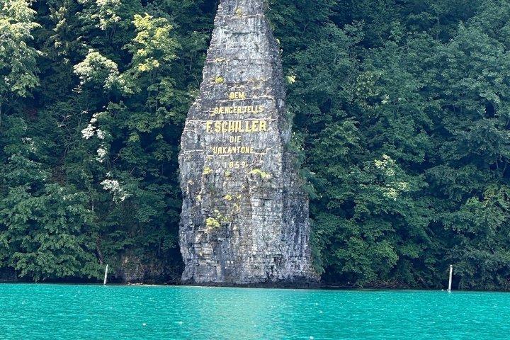 カスタマイズされたルツェルン湖プライベートラグジュアリーボートクルーズ