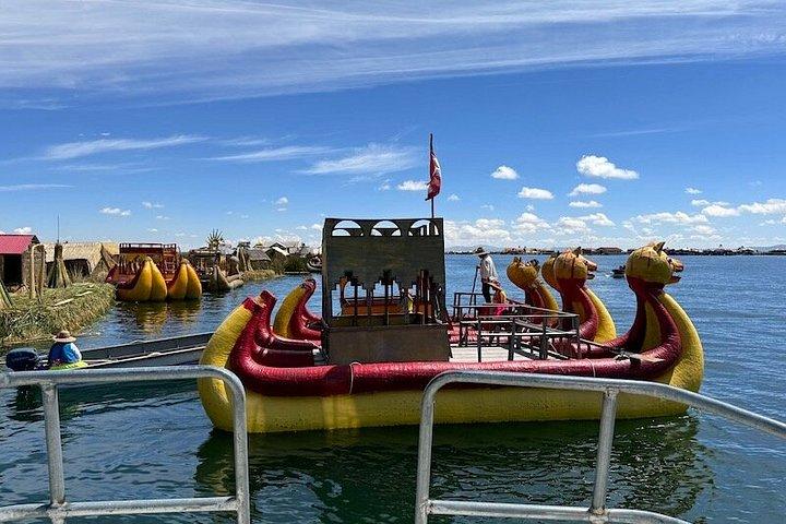 チチカカ湖ツアーウロス浮島3時間体験