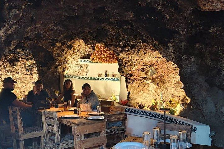 Private Teotihuacan Pyramids, Cave Breakfast, CDMX Pickup