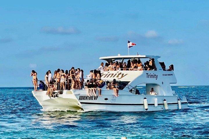 VIP Hip Hop DJ Partyboot Punta Cana : onbeperkt drankjes & afhalen