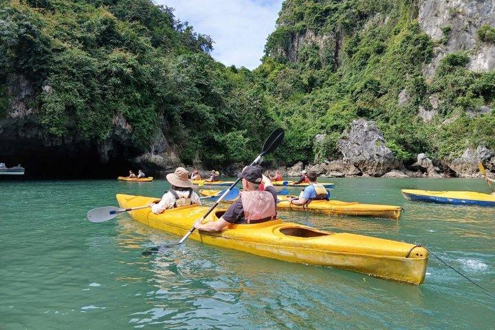 Excursão de barco de 1 dia pela Baía Lan Ha- Ha Long saindo da Ilha Cat Ba com almoço