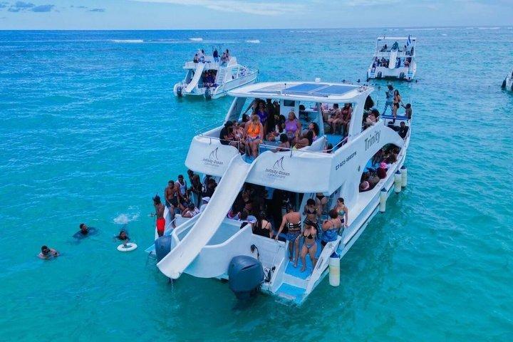 Hip Hop Punta Cana Party Boat – The Float Flow Party