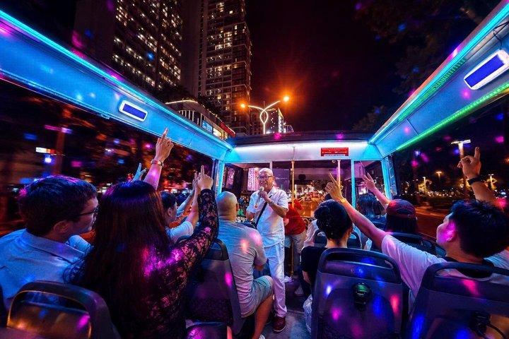 ニャチャンミニオープントップバス観光ツアー