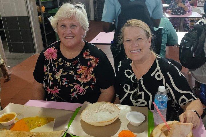 カンポン グラム、リトル インディア、チャイナタウンで地元の屋台の食べ物を試食