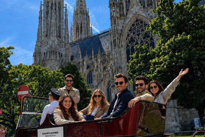 Visite de l'église de Vienne avec un ancien de luxe