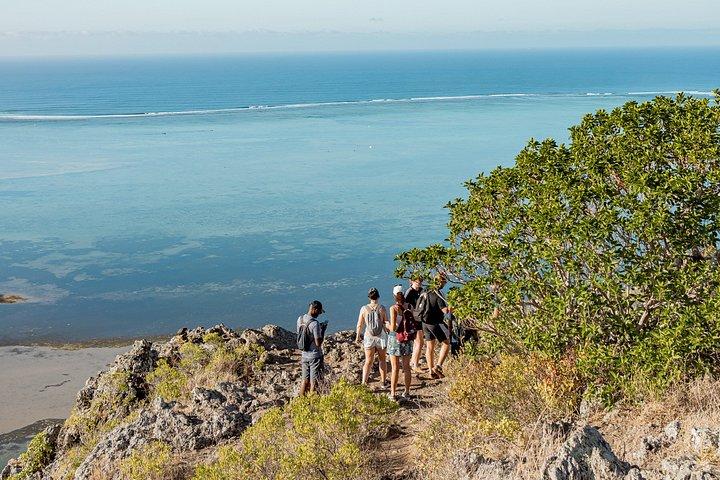 Hiking Le Morne Brabant