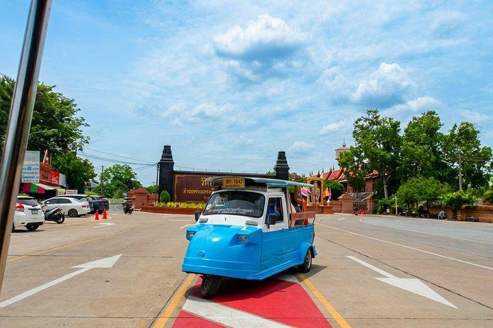バンコクから電車で行くアユタヤユネスコ世界遺産日帰り旅行
