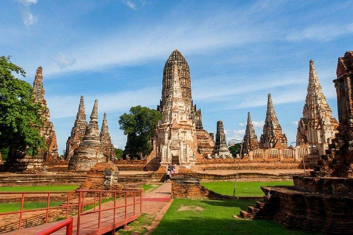 バンコクから電車で行くアユタヤユネスコ世界遺産日帰り旅行