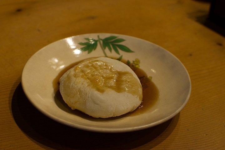 築125年の日本の古民家で餅つき体験