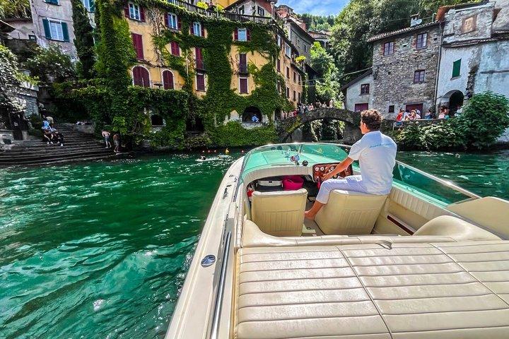 Paseo en barco por el lago de Como con una embarcación emblemática y de lujo.