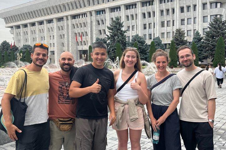 Visite à pied de Bichkek : Comprendre le Kirghizistan avec un Guide local