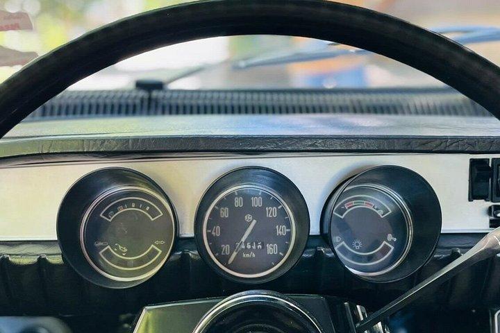 オボール市場と料理とクラシックダチアによるベストオブブカレスト
