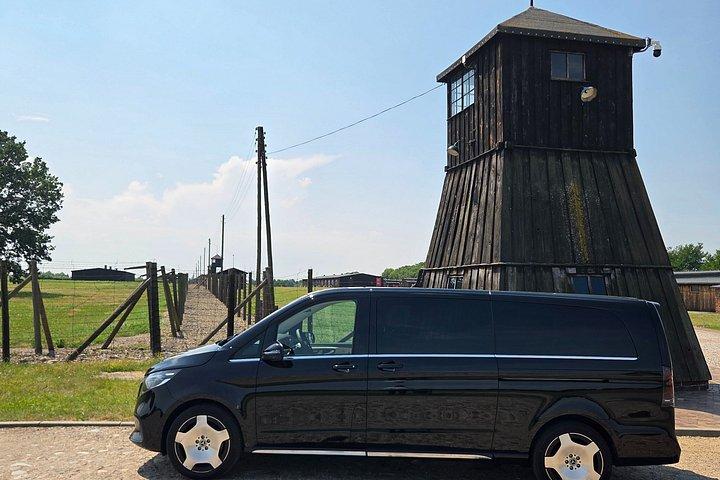 トレブリンカ記念往復ワルシャワ発メルセデスVクラス経由