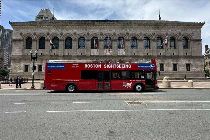 Ganztägige Hop-on-Hop-off-Sightseeing-Tour durch Boston