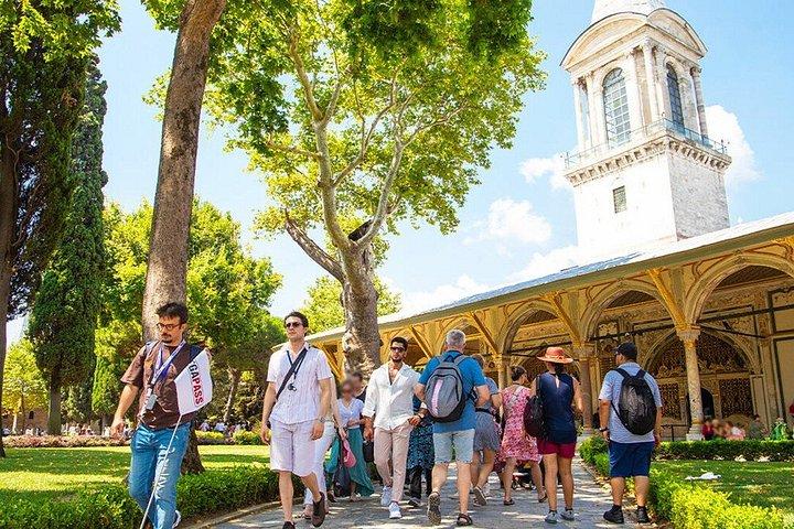Topkapi Palace Guided Tour with Harem and Skip-the-Line Entry