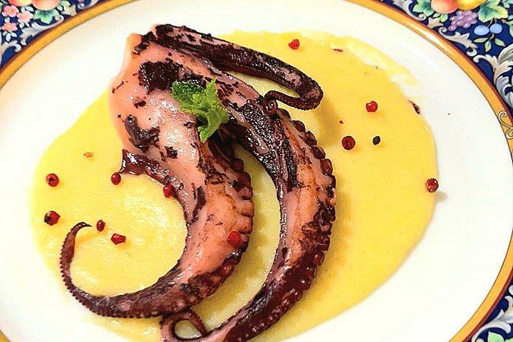 テレビシェフの家で食事 貸し切りのシシリアンディナー