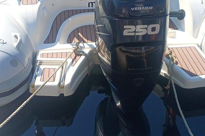 Excursión privada en barco por la costa de Nápoles