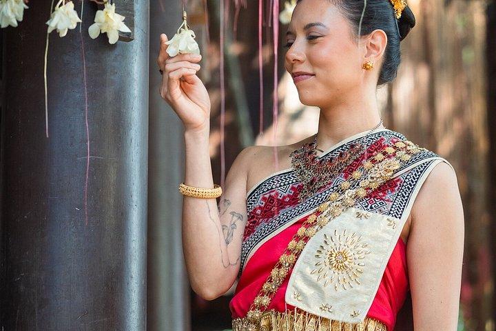 バーンモンファイでのタイ古式ドレス写真撮影