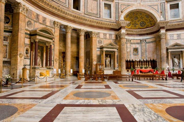 Visita guiada al Panteón y la Fontana di Trevi con acceso reservado