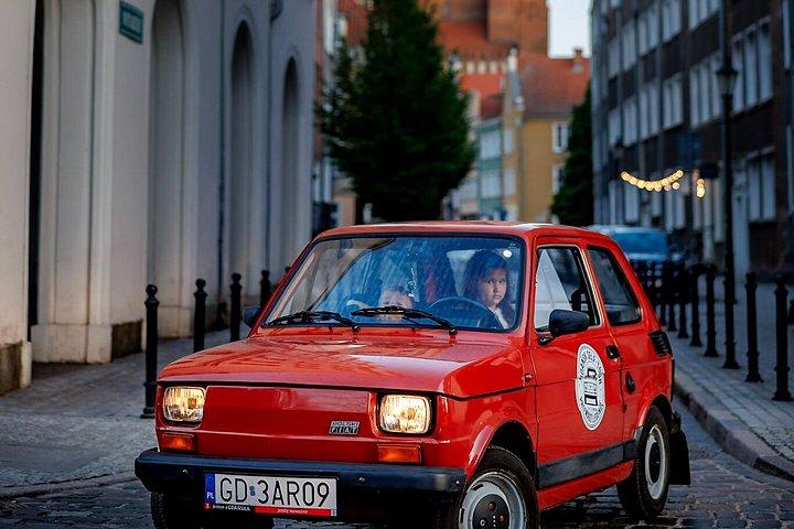 グダンスクをビンテージフィアット126pマルーチでセルフドライブツアー