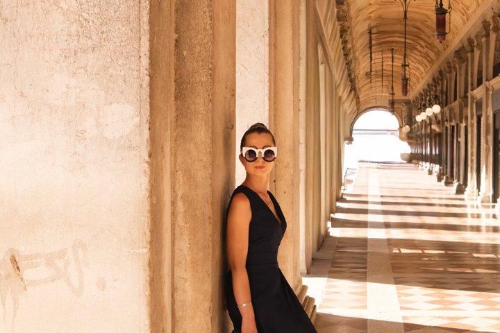 Photo session in hidden gems of Venice!