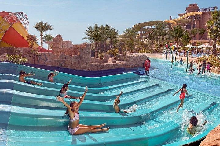 Dubai Aquaventure con Optional Xpress Pass, Acquario e Trasferimento