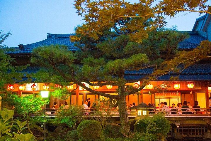 京都上七軒サマービアガーデン 芸妓と舞妓が共演