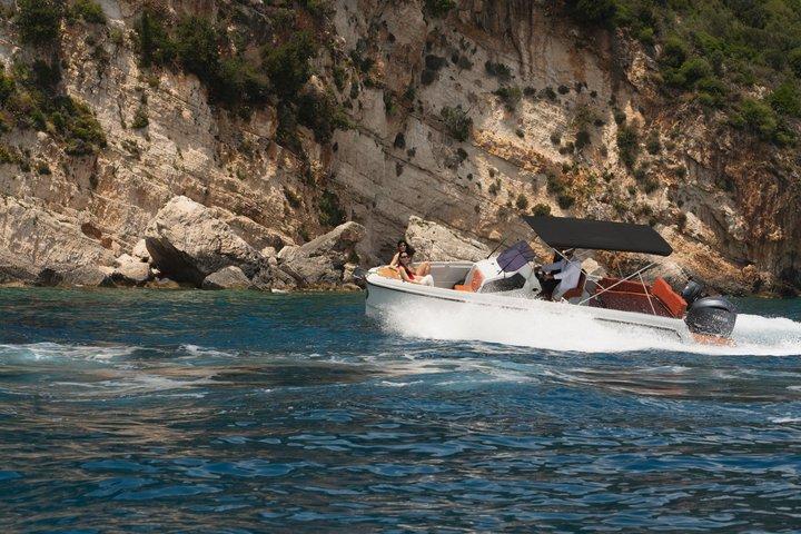 Crucero privado por Zakynthos Naufragio Playa y Blue Cave Aventura
