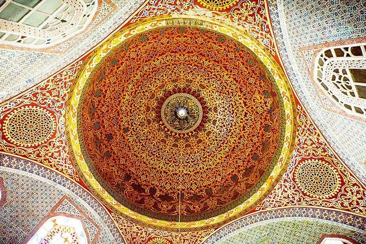 Topkapi Palace Guided Tour with Harem and Skip-the-Line Entry