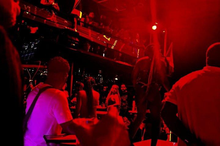 モンテゴ湾ナイトライフツアー（プライベート送迎付き）