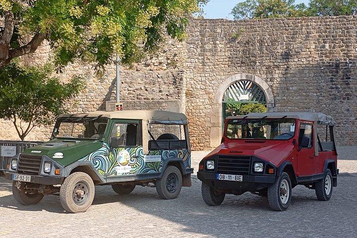 本物のアルガルヴェ：タヴィラ、山々、そして滝を巡るジープサファリ（4WD）