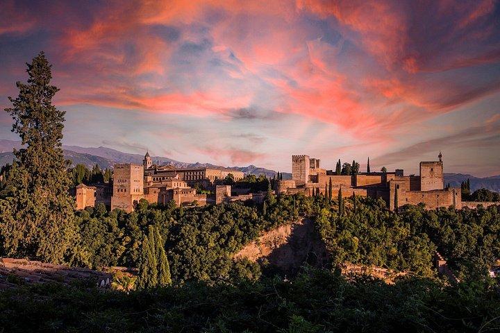 Granada by Night Private Sightseeing Tour