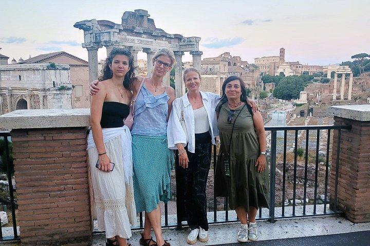 トワイライトツアーで古代ローマの女性専用