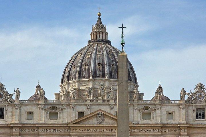 St. Peter's Basilica Priority Entrance with Audio Guide