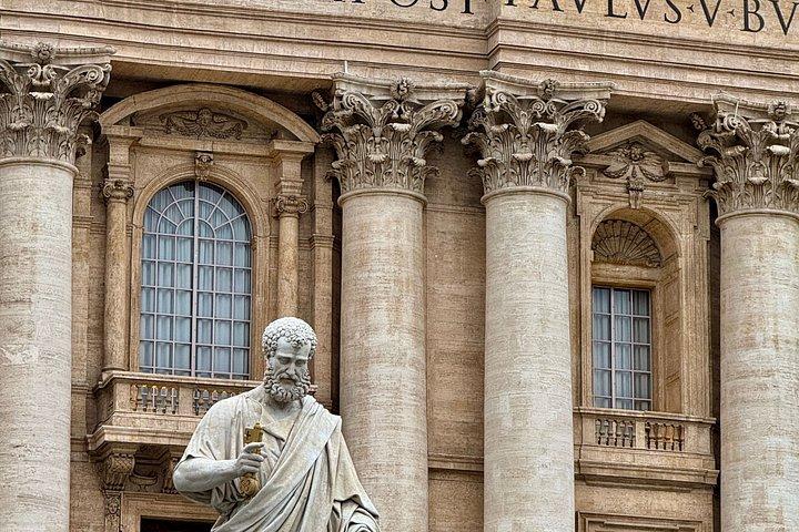St. Peter's Basilica Priority Entrance with Audio Guide