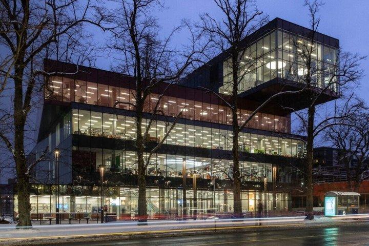 Excursión nocturna a pie por Halifax : centro histórico y paseo marítimo