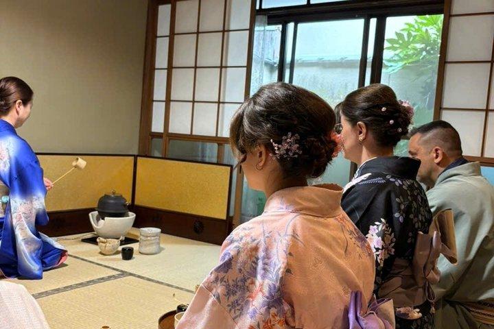 Kyoto : Kimono, Cérémonie du Thé avec Jardin Japonais et Studio