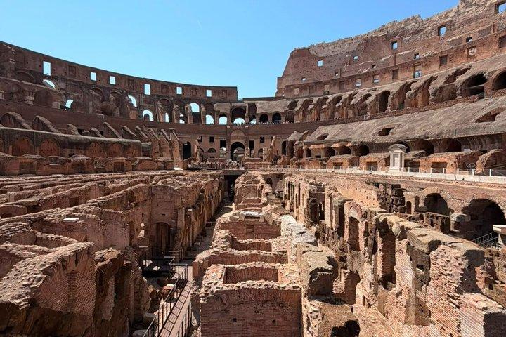Tour di gruppo dell'antica Roma, Colosseo, Foro Romano e Palatino