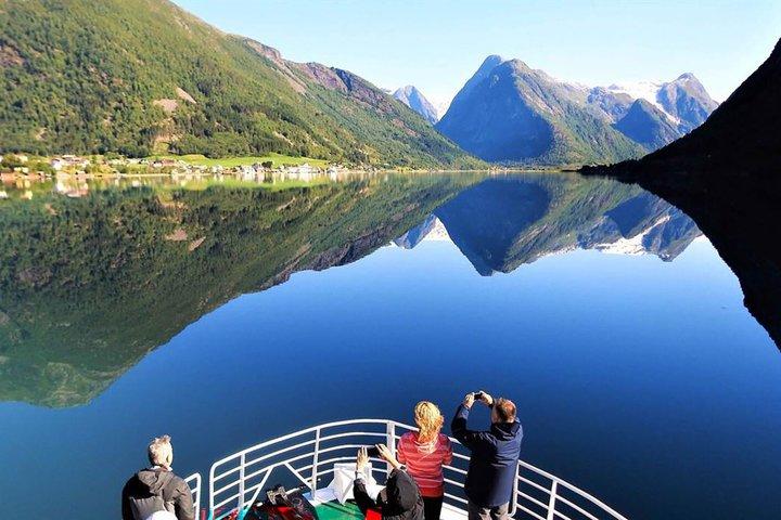 Bergen : crociera sul fiordo di Nærøy dell'UNESCO, Flåm e Stegastein - Pranzo incluso