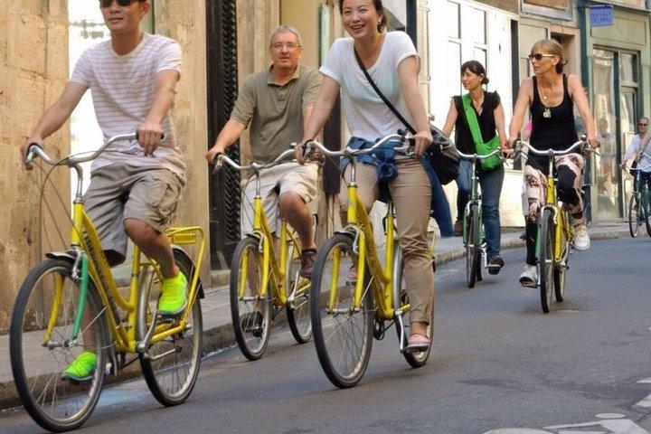 Paris Districts Local e Off the Beaten Track Tour de bicicleta guiada