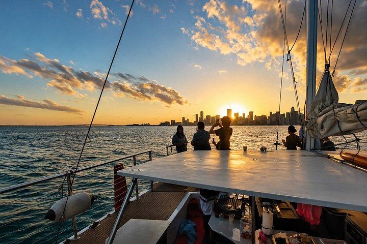 Cruzeiro Ultimate Miami Luxury Sunset Party