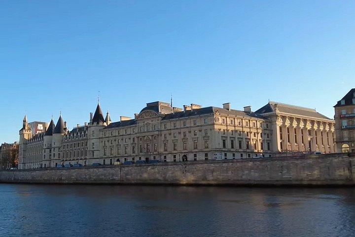 フランス革命をテーマにしたパリのプライベートツアー