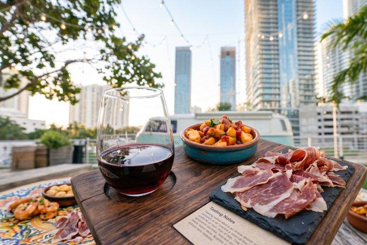 スペインの味：地中海ワイン試飲＆タパス体験